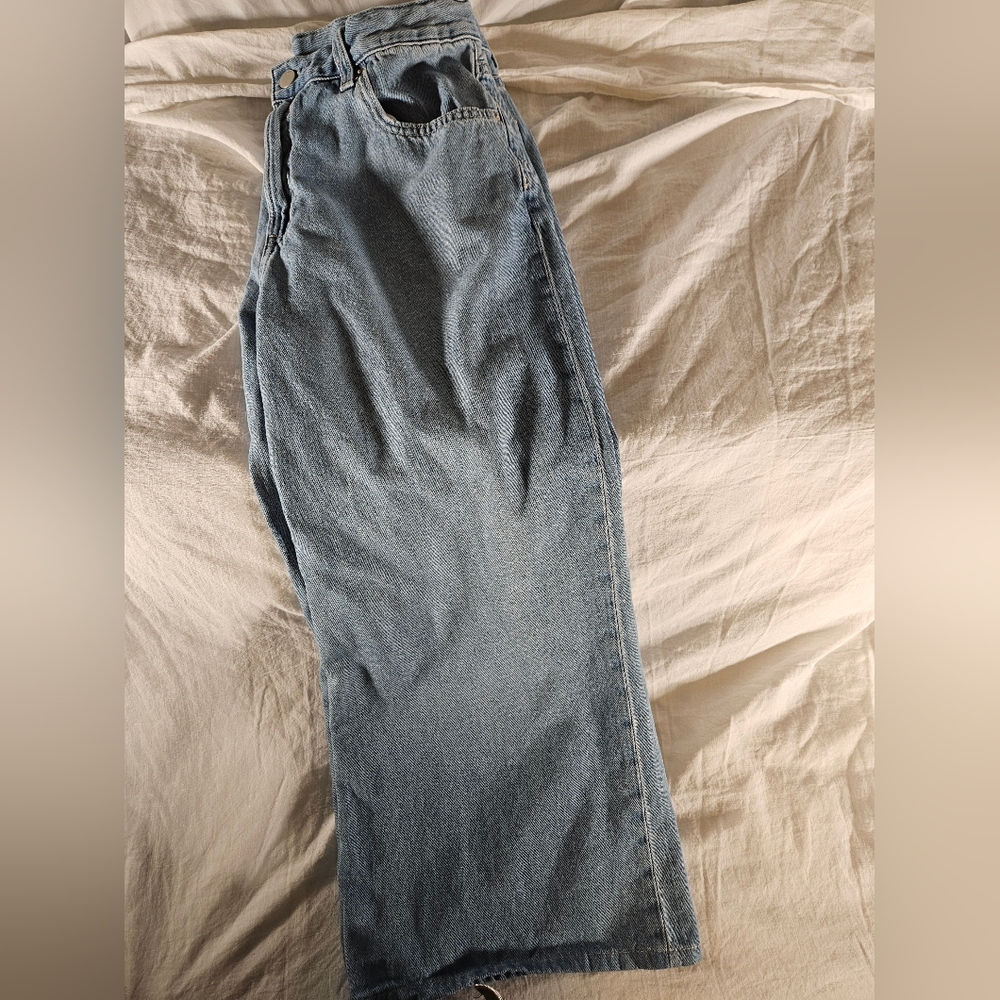 Uniqlo NWOT Petite Mid Rise Classic Blue Denim Wide Leg Jeans With Flare